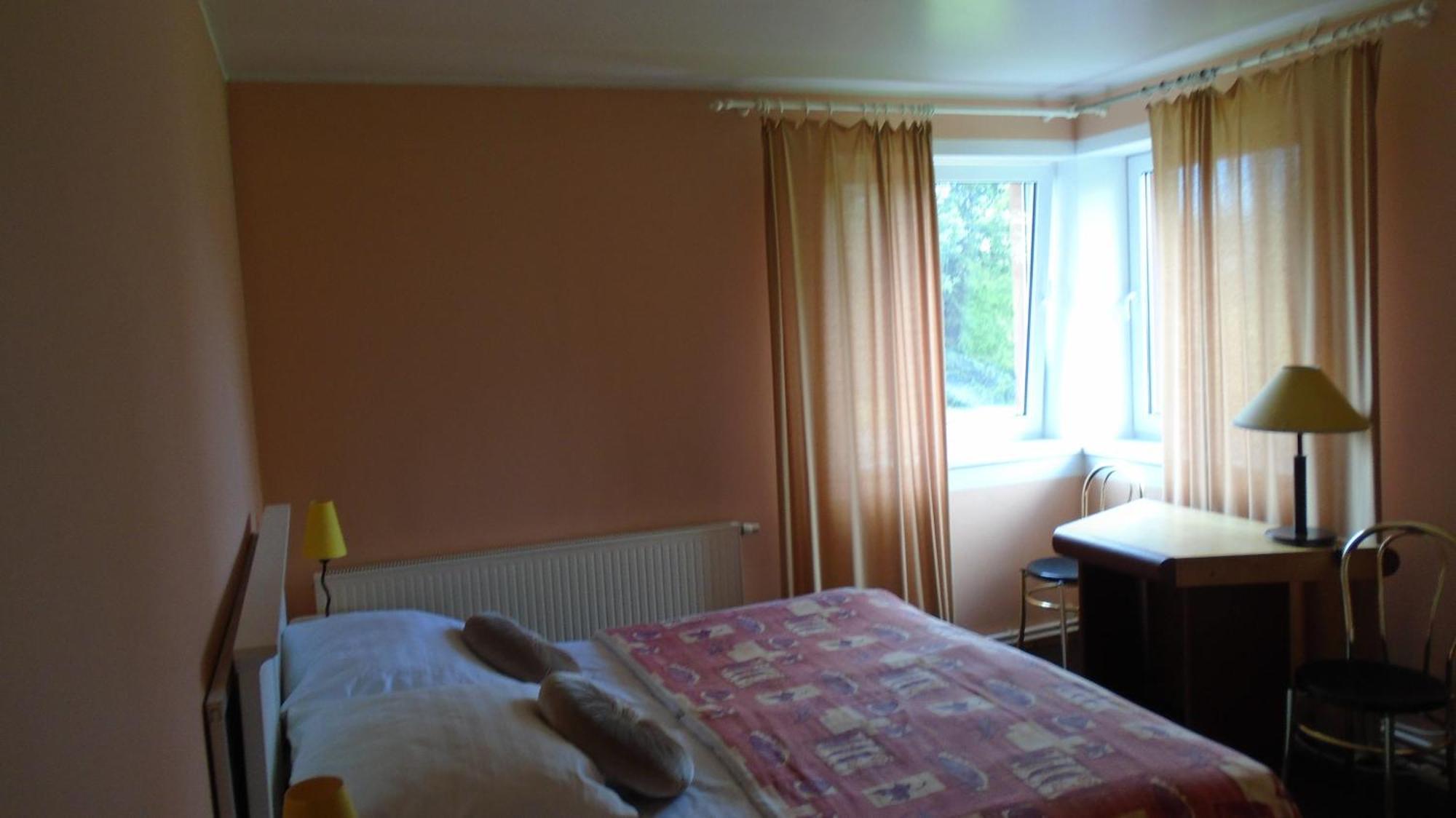 Hotel Getliin Saku Oda fotoğraf